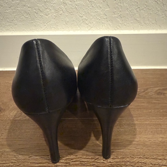 Franco Sarto Black 3.5 inch Heels Elegant Design Size 9 - Picture 3 of 10